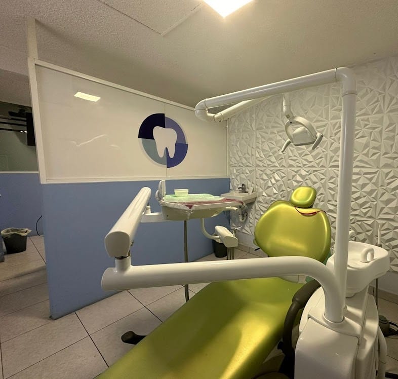 DISABRI CLINICA DENTAL CON ESPECIALIDADES